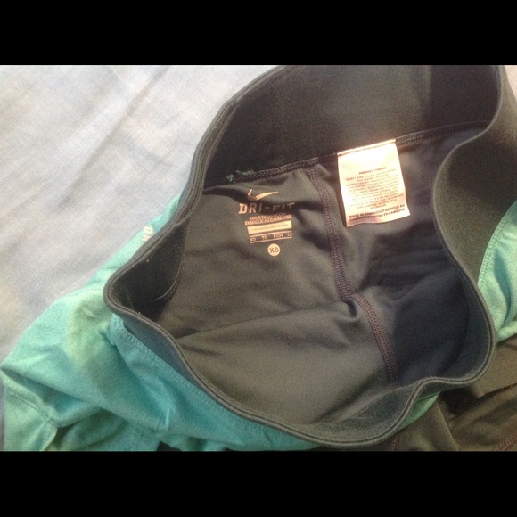 Nike Teal DriFit Workout Skort Sz Xs - Picture 5 of 7
